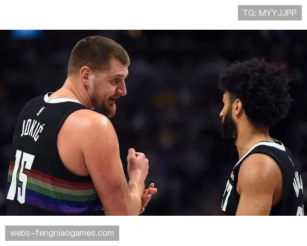 掘金与勇士季后赛首轮前瞻:约基奇高位策应体系对阵库里无球跑动哲学 掘金与勇士季后赛首轮前瞻:约基奇高位策应体系对阵库里无球跑动哲学
